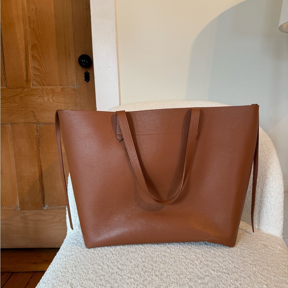 Cuyana Tan Leather Tote Bag